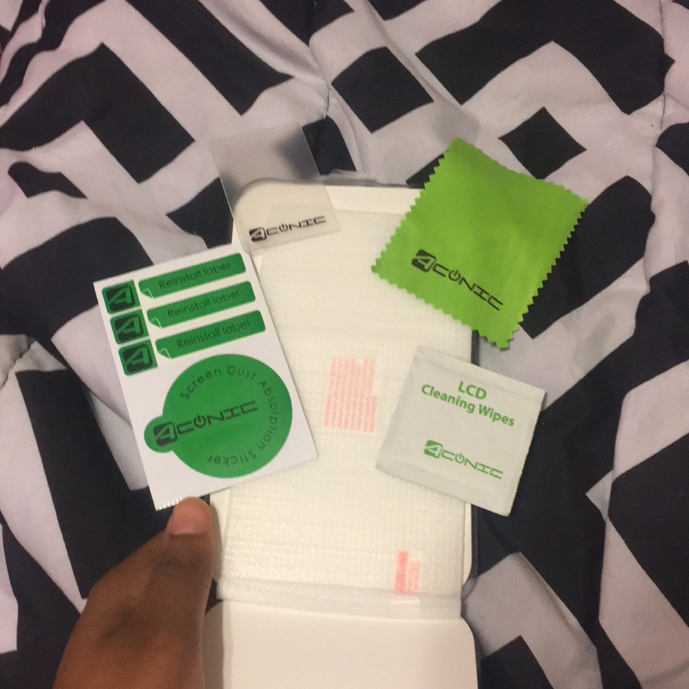 Screen protector - Picture 2 of 3